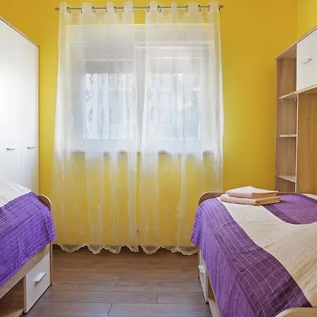 L&a Appartement Grebaštica